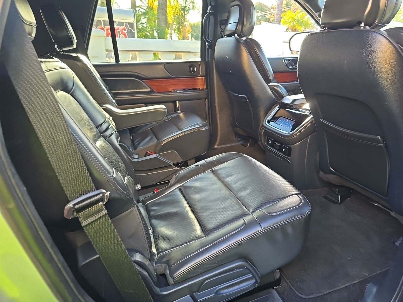 2023 Lincoln Navigator Standard AWD