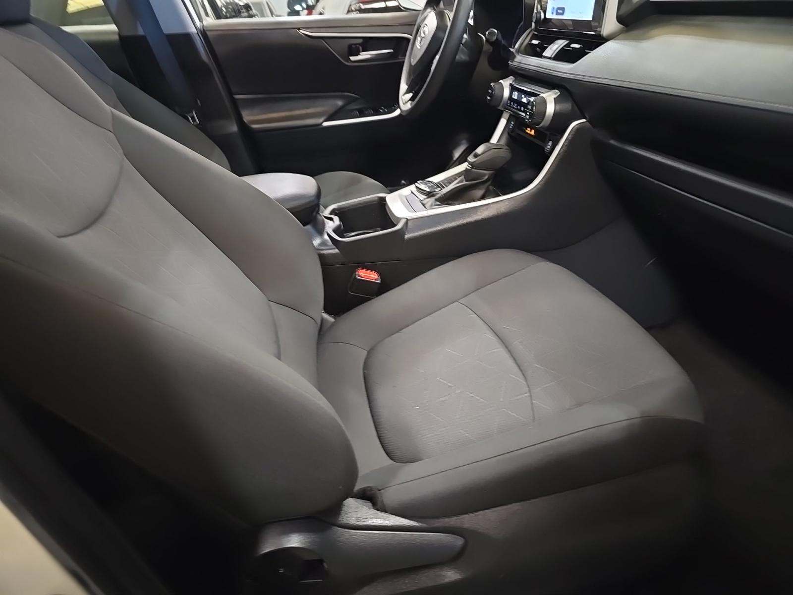 2025 Toyota RAV4 XLE AWD