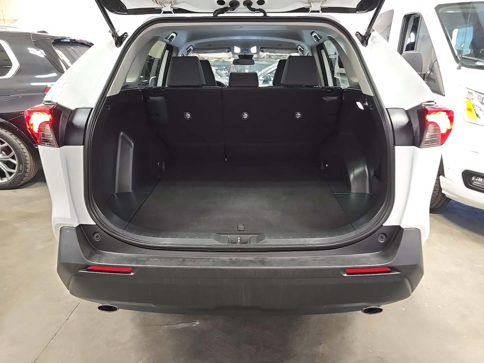 2025 Toyota RAV4 XLE AWD