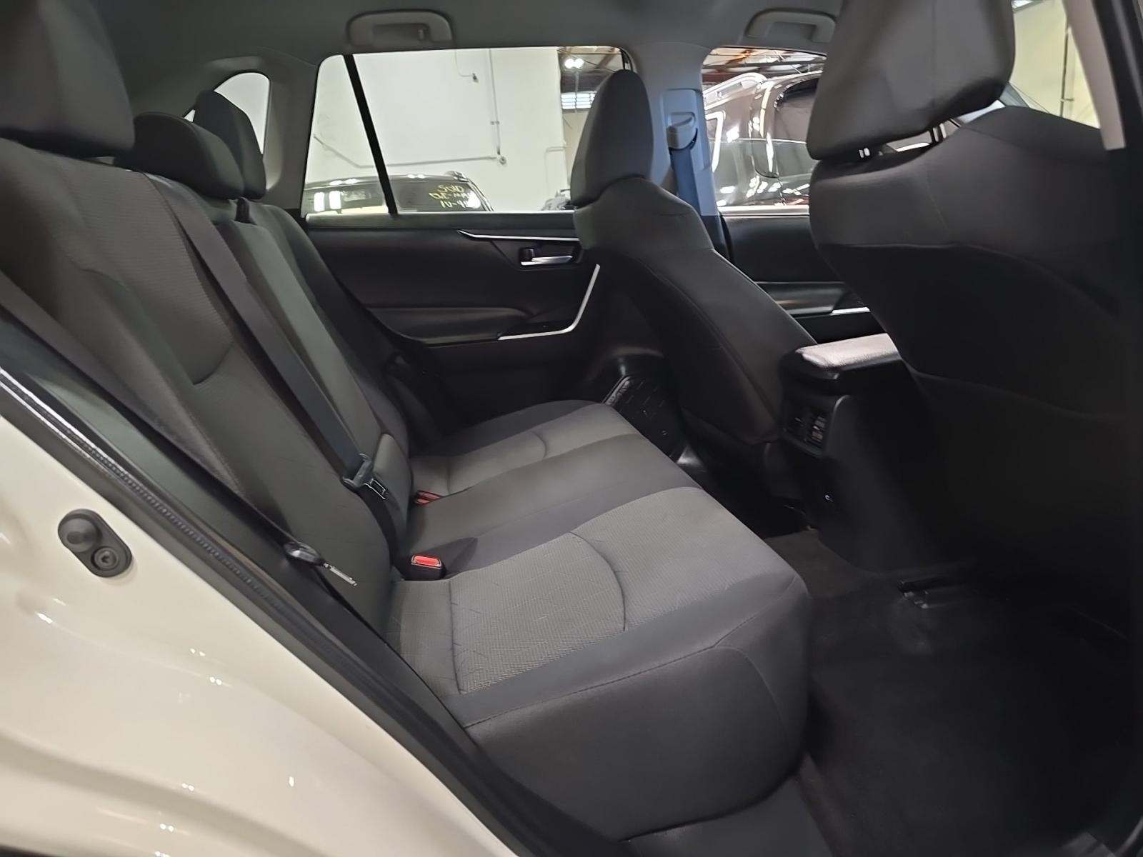 2025 Toyota RAV4 XLE AWD