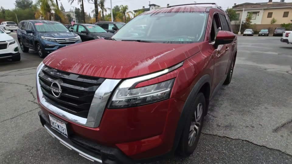 2023 Nissan Pathfinder SL