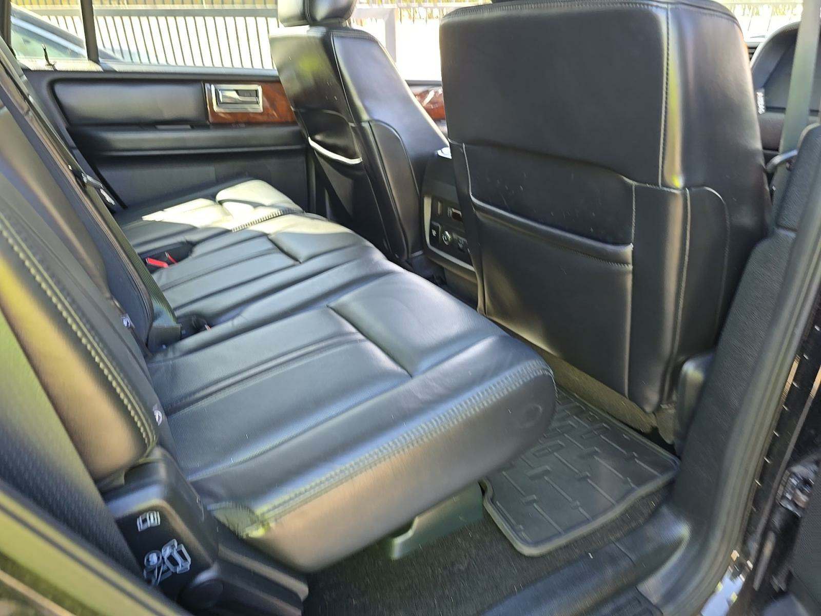 2016 Lincoln Navigator Select AWD