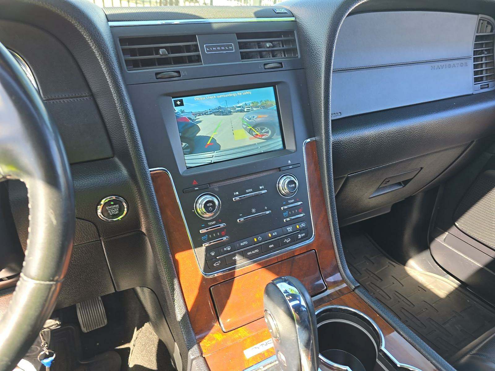 2016 Lincoln Navigator Select AWD