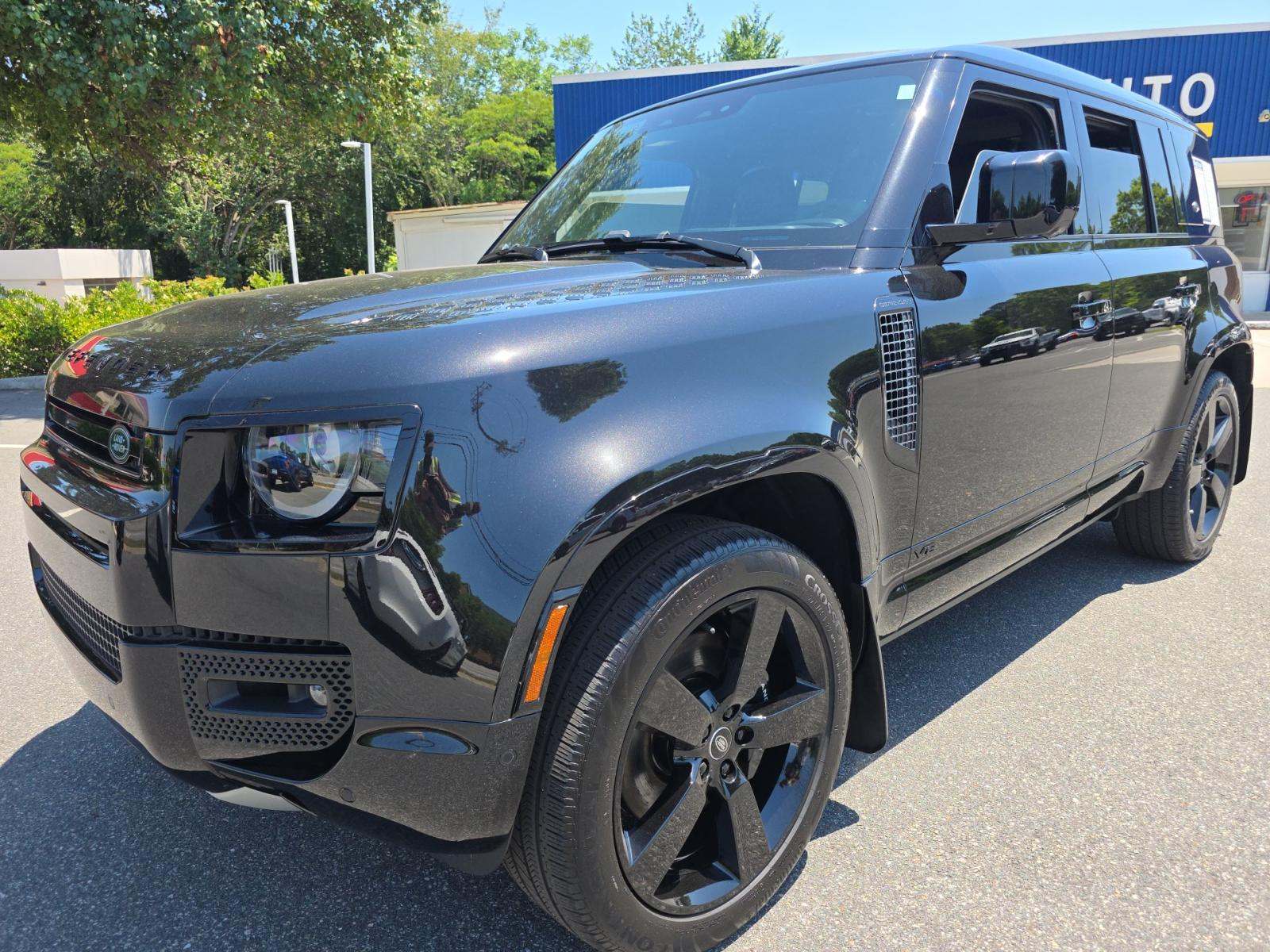 2024 Land Rover Defender 110 V8 AWD