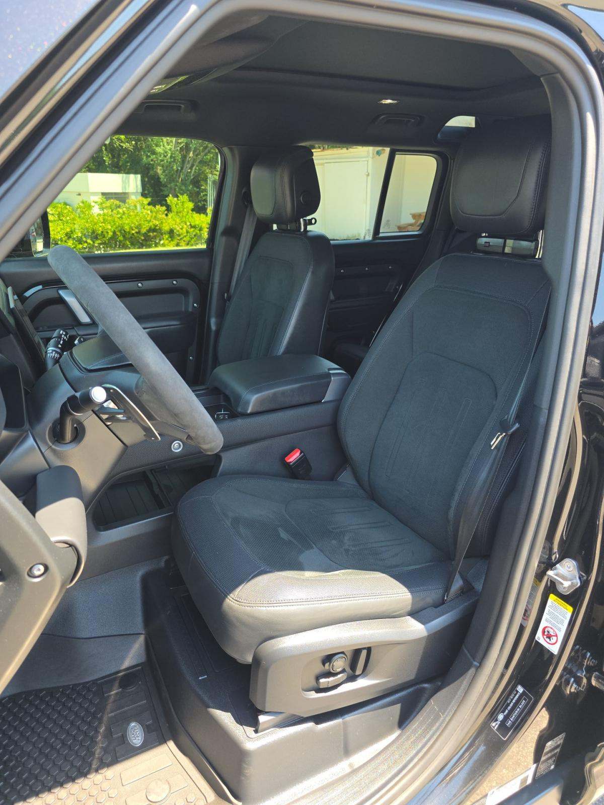 2024 Land Rover Defender 110 V8 AWD