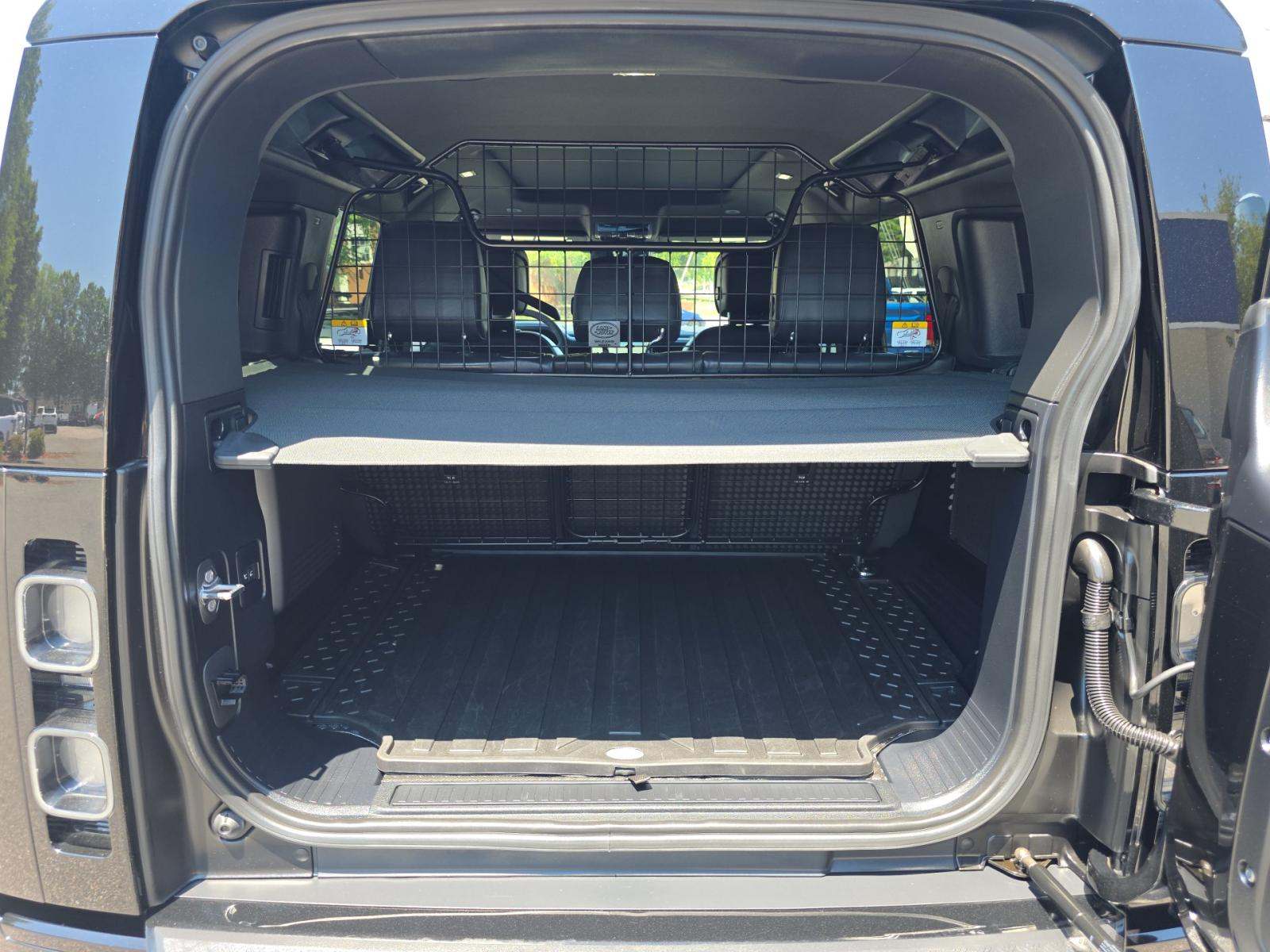 2024 Land Rover Defender 110 V8 AWD