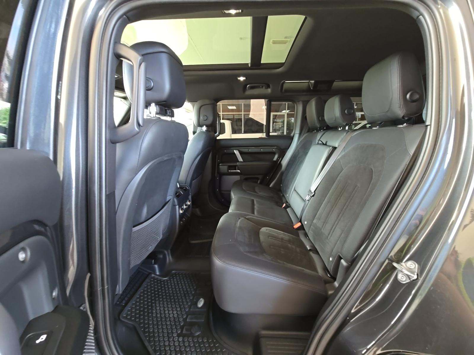 2023 Land Rover Defender 110 V8 AWD