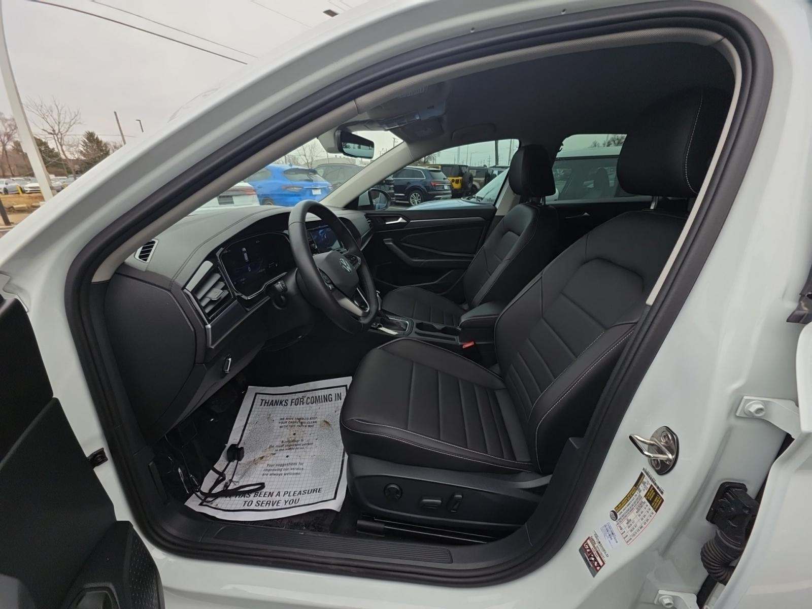 2024 Volkswagen Jetta 1.5T SE FWD