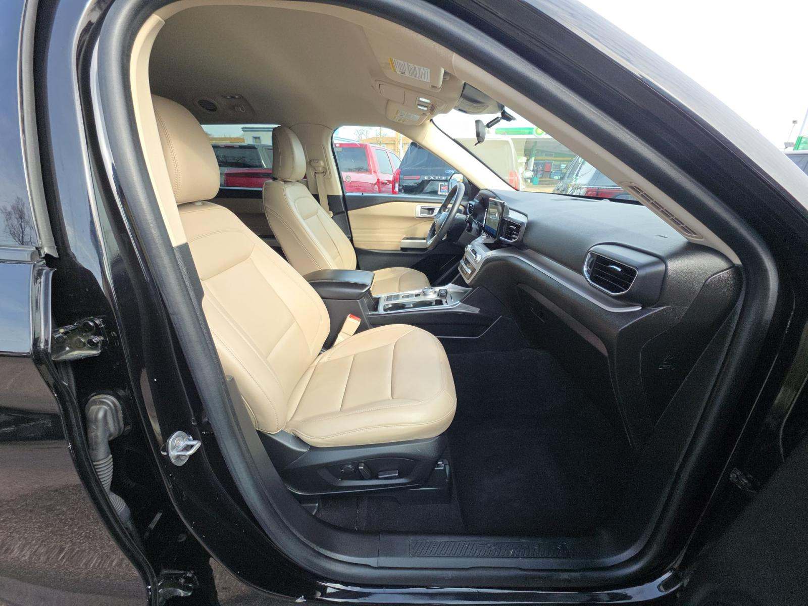 2024 Ford Explorer XLT RWD