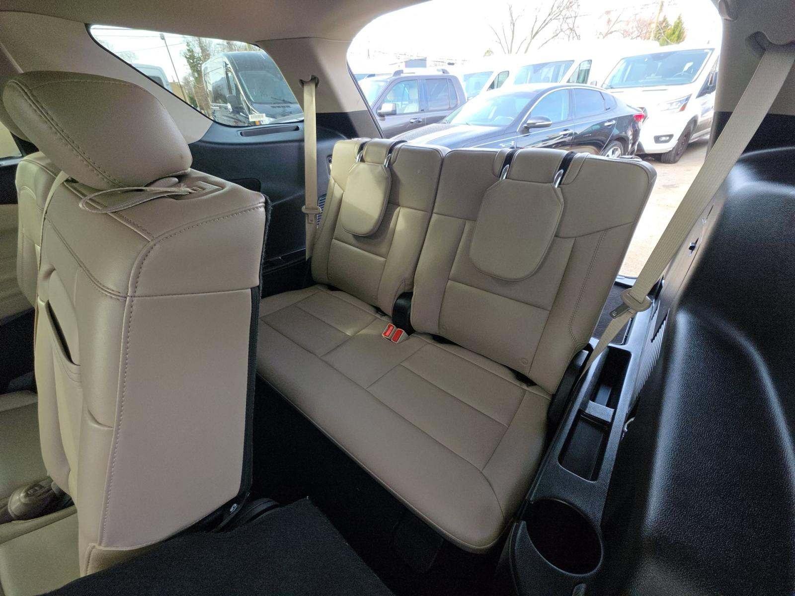 2024 Ford Explorer XLT RWD