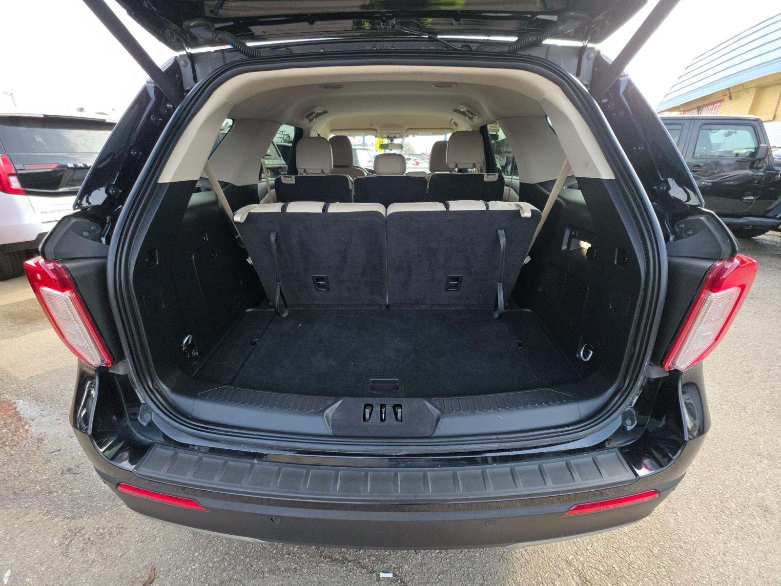 2024 Ford Explorer XLT RWD