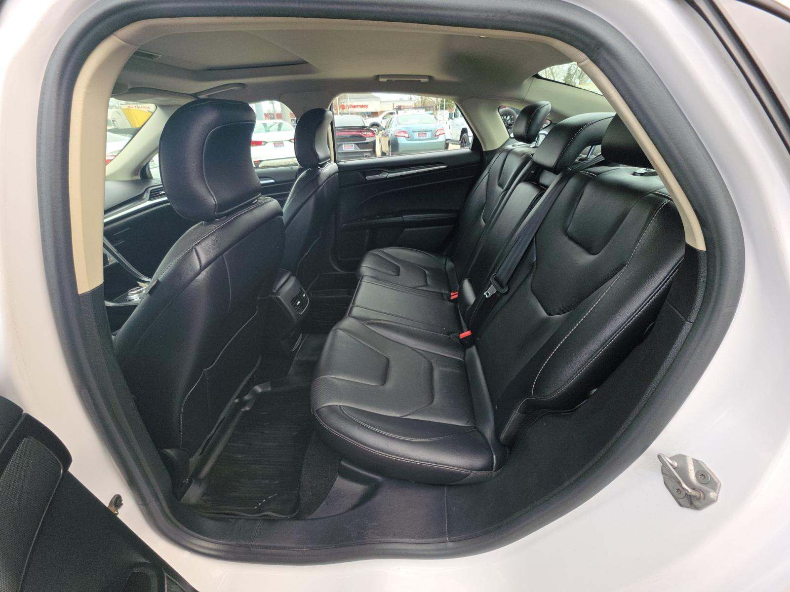 FORD FUSION - 9