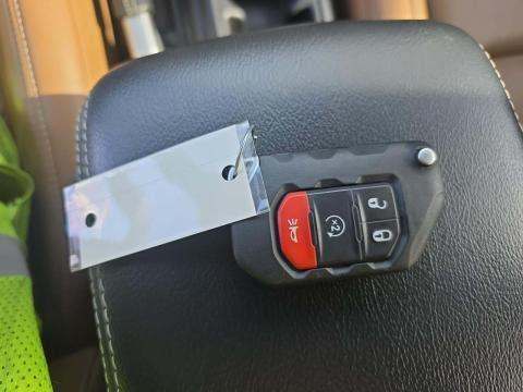 JEEP UNLIMITED 4XE SAHARA - 8