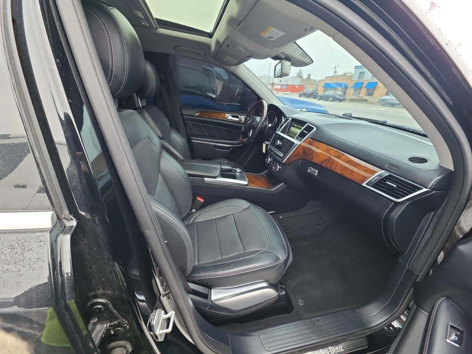 2015 Mercedes-Benz GL-Class GL 550 AWD