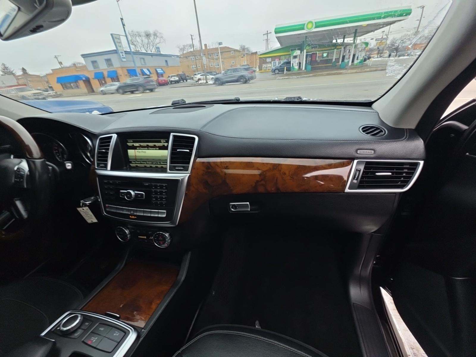2015 Mercedes-Benz GL-Class GL 550 AWD