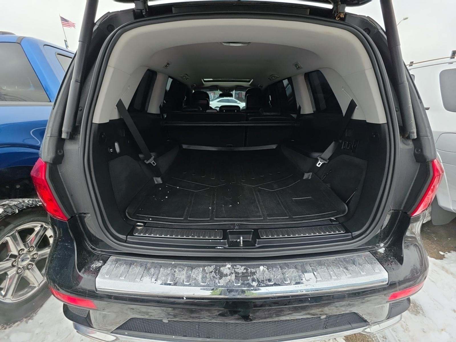 2015 Mercedes-Benz GL-Class GL 550 AWD