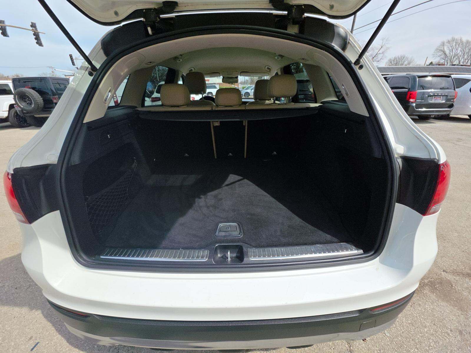 MERCEDES-BENZ GLC-CLASS - 10