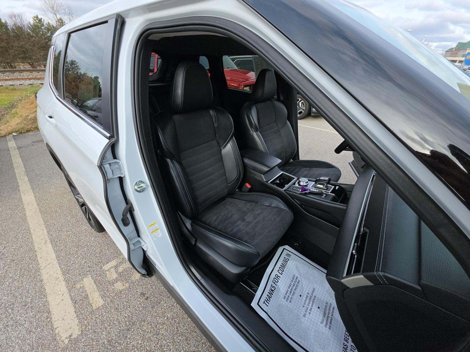 2024 Mitsubishi Outlander PHEV SE AWD