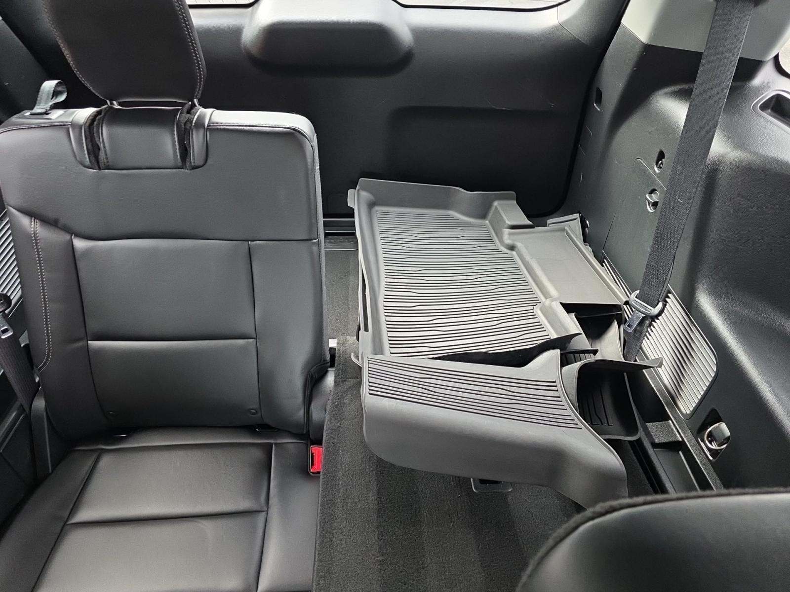 2022 Ford Explorer XLT AWD