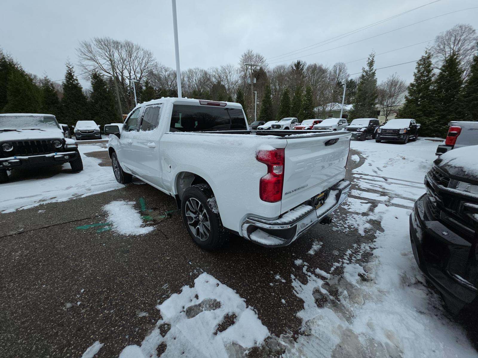 2023 Chevrolet Silverado 1500 LT AWD