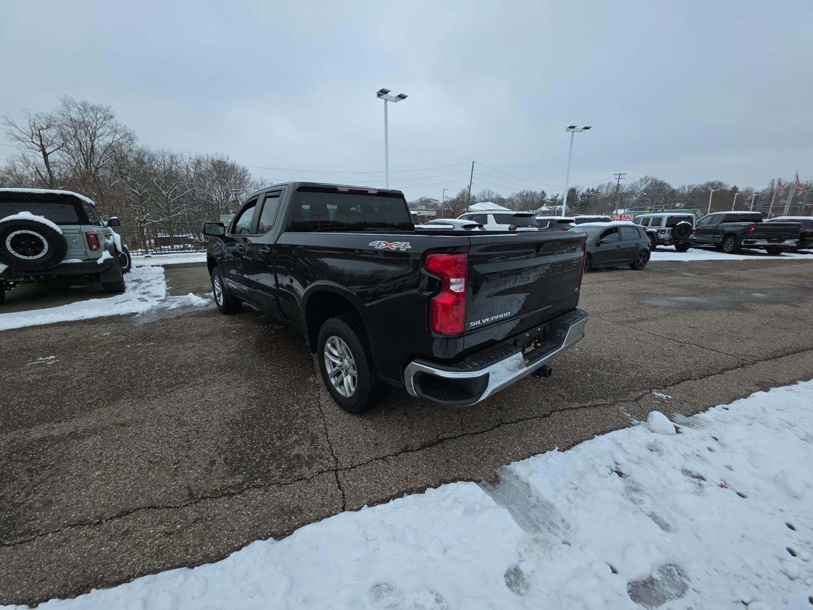 2021 Chevrolet Silverado 1500 LT AWD