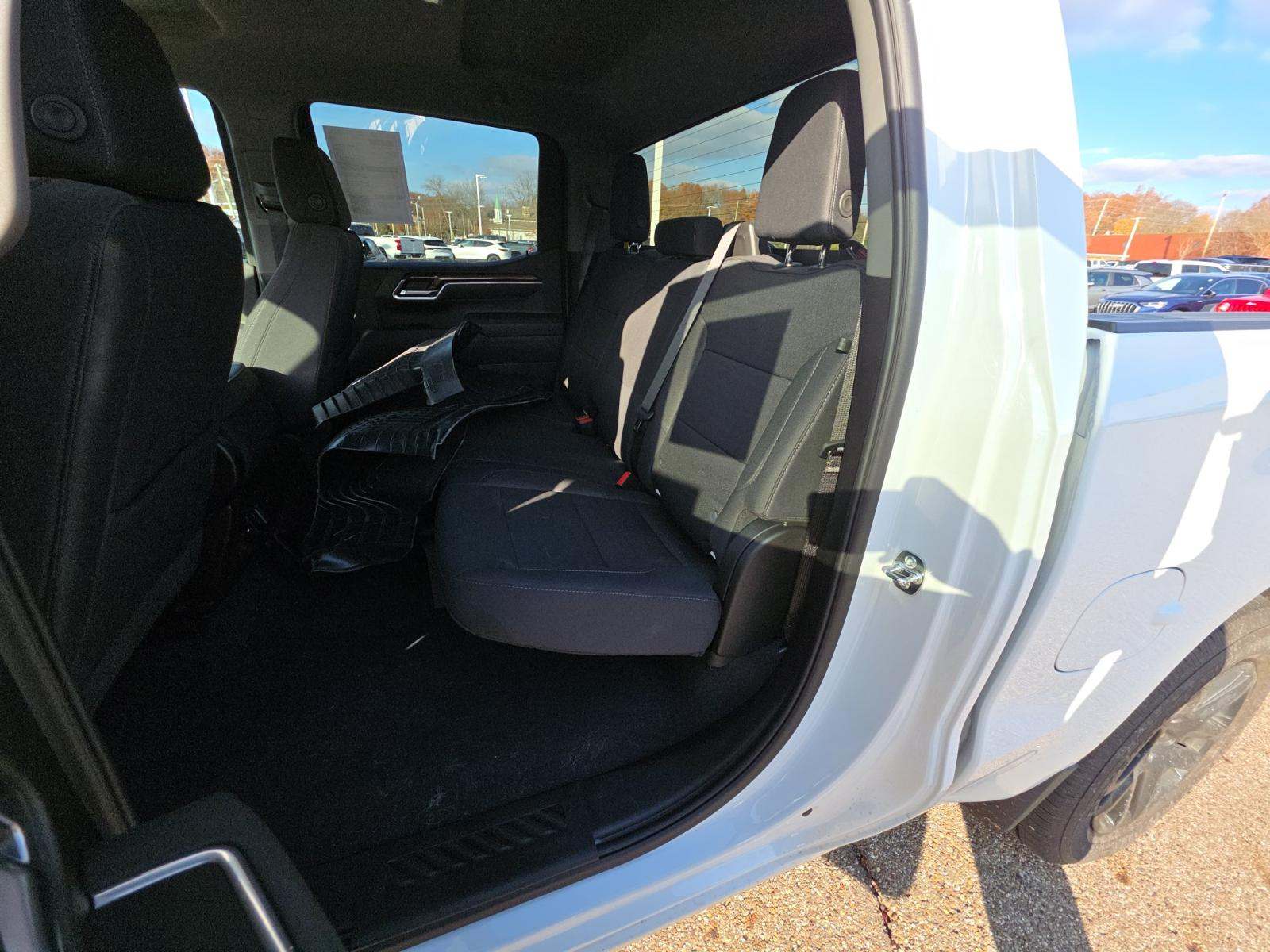 2025 Chevrolet Silverado 1500 RST AWD