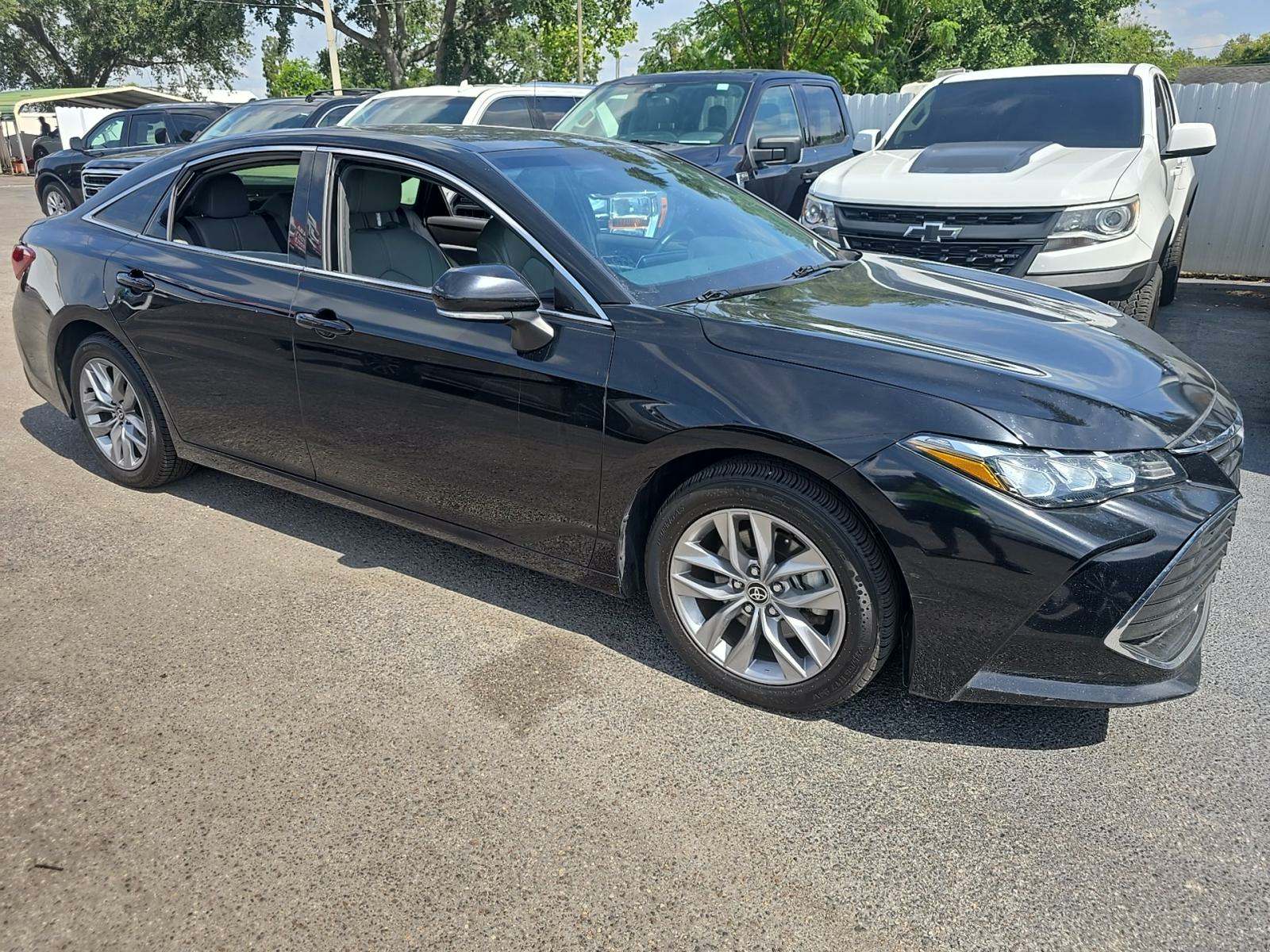 2022 Toyota Avalon Hybrid XLE FWD