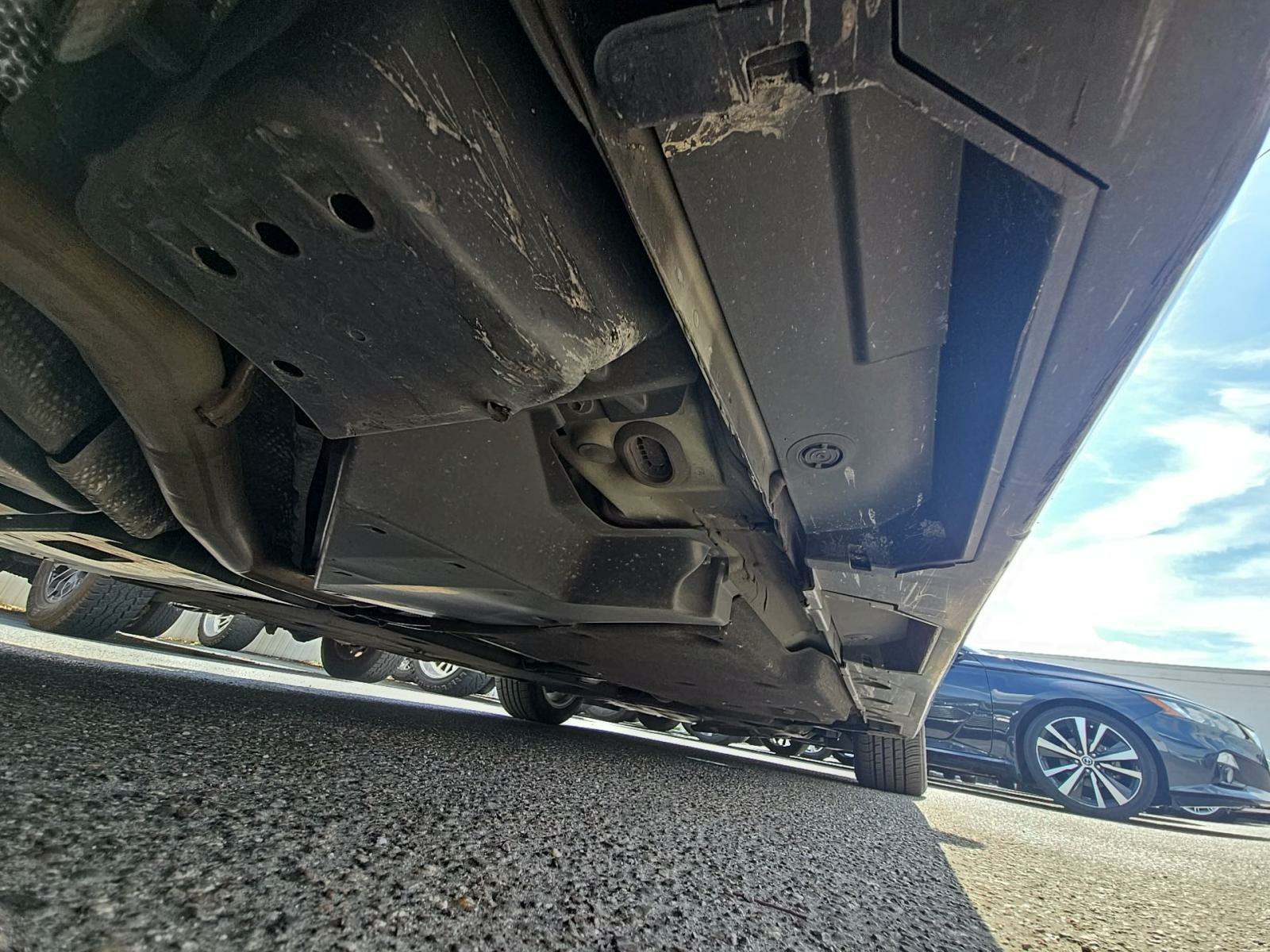 2022 Toyota Avalon Hybrid XLE FWD