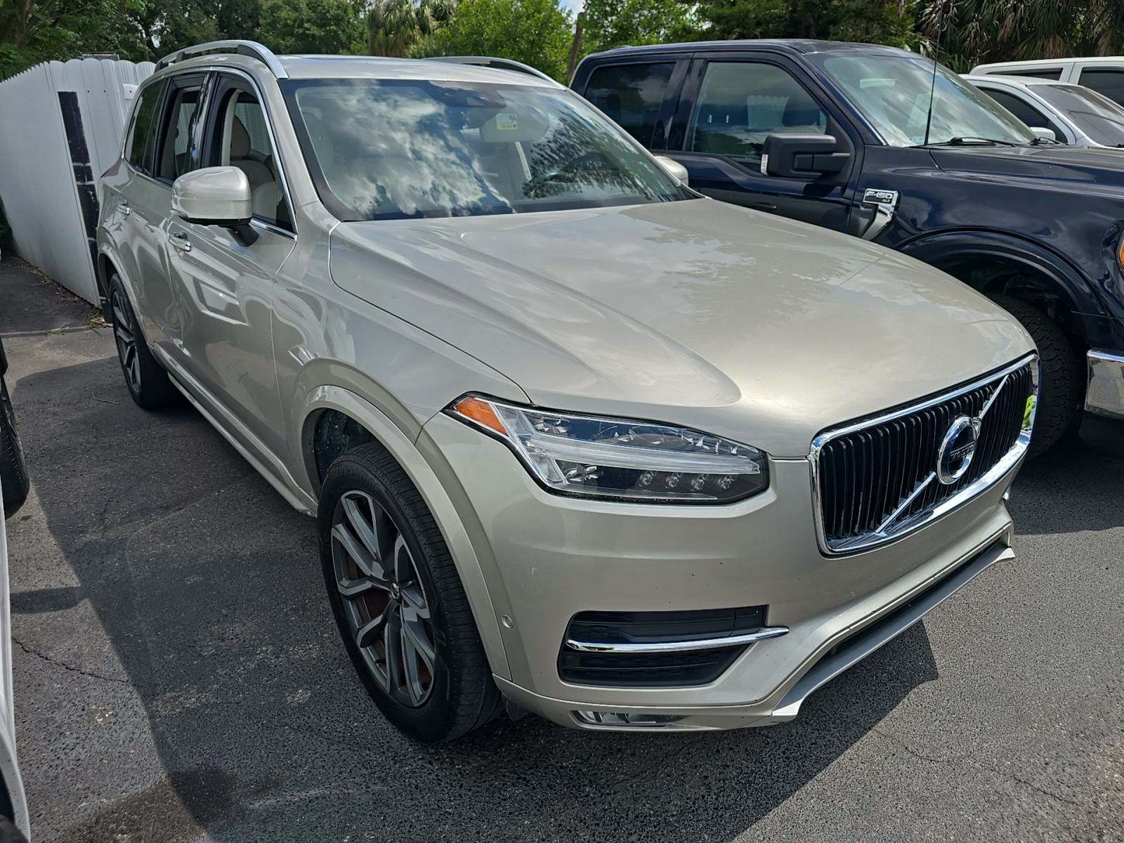 2018 Volvo XC90 T6 Momentum AWD