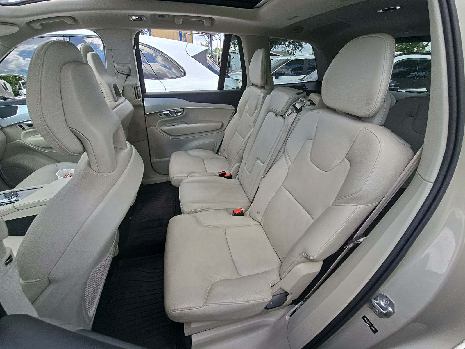 2018 Volvo XC90 T6 Momentum AWD