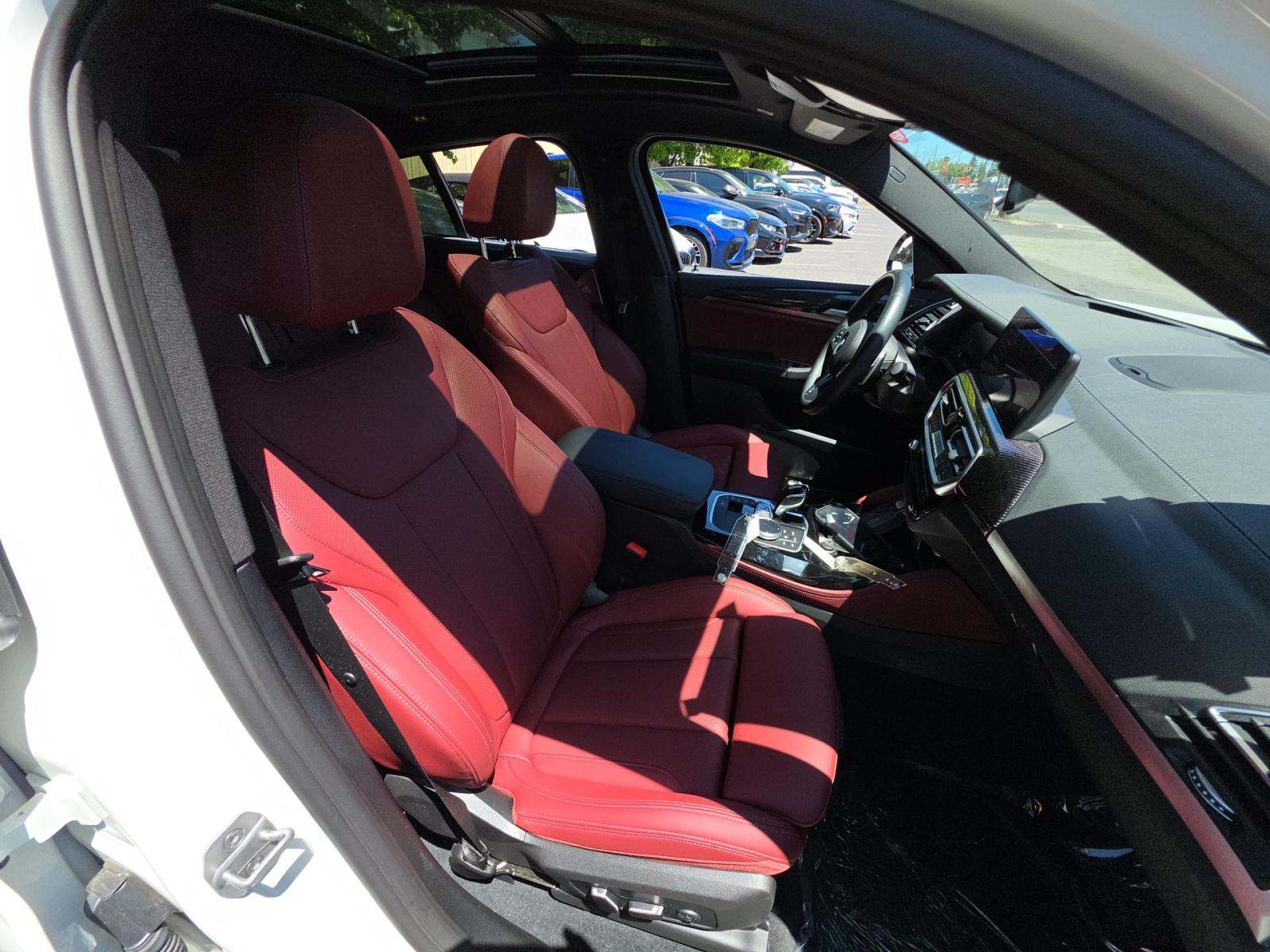 2025 BMW X4 M40i AWD
