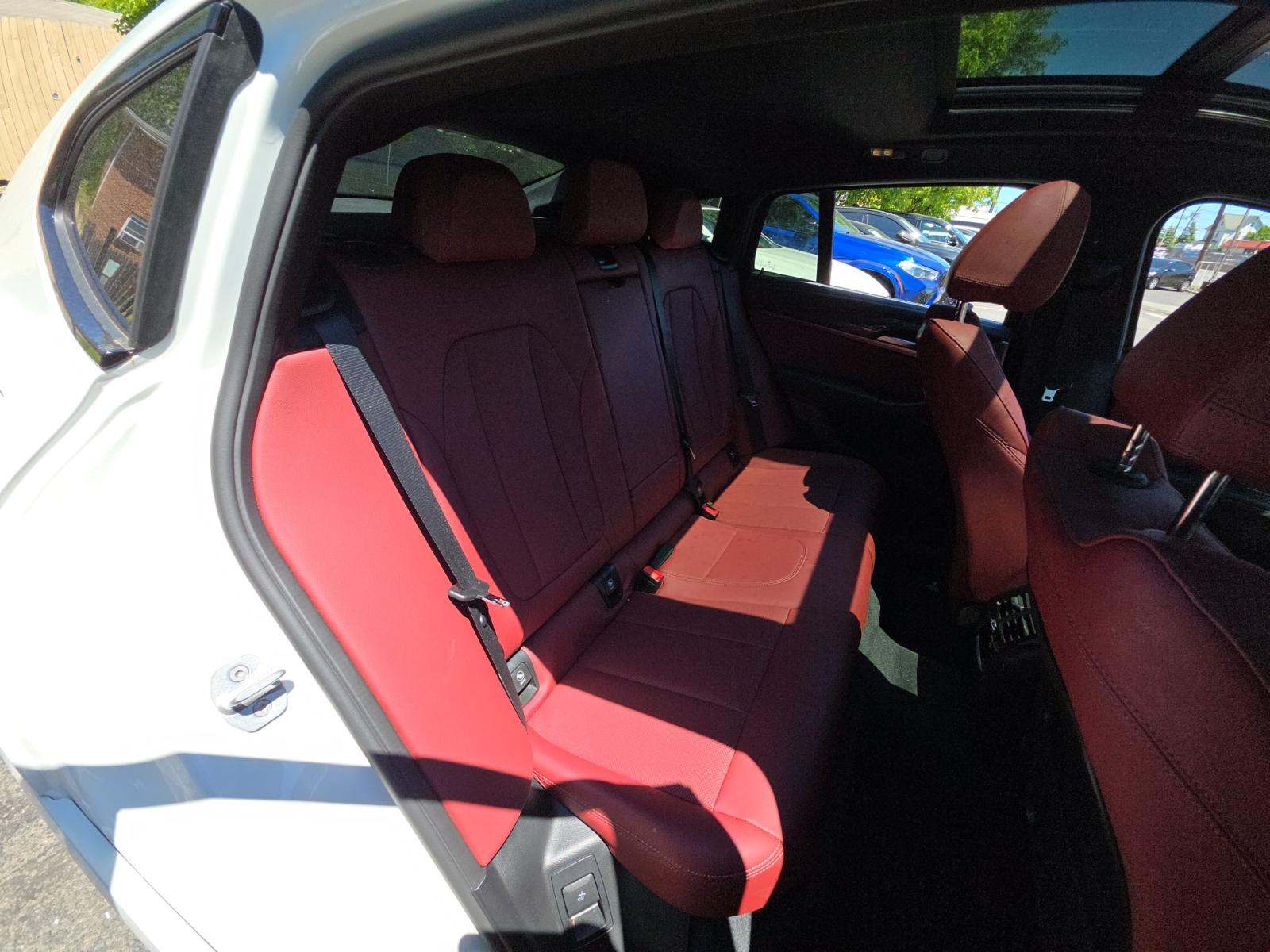 2025 BMW X4 M40i AWD