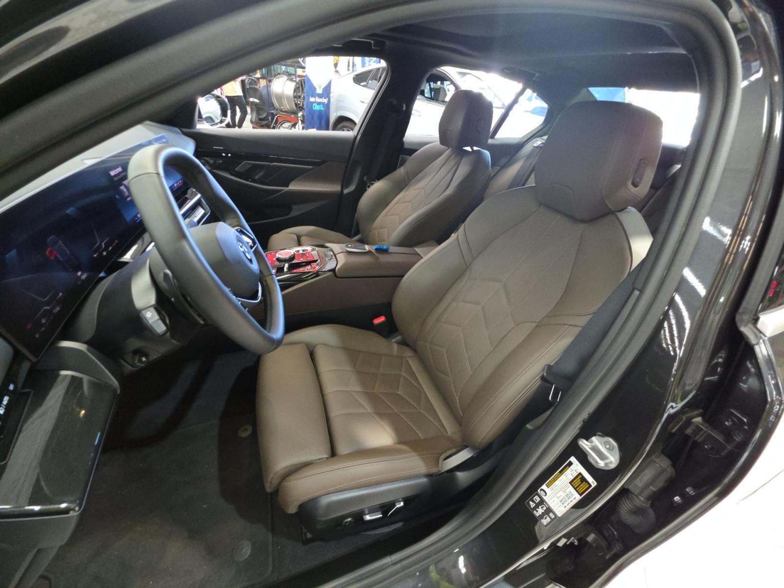 2026 BMW 5 Series 530i xDrive AWD