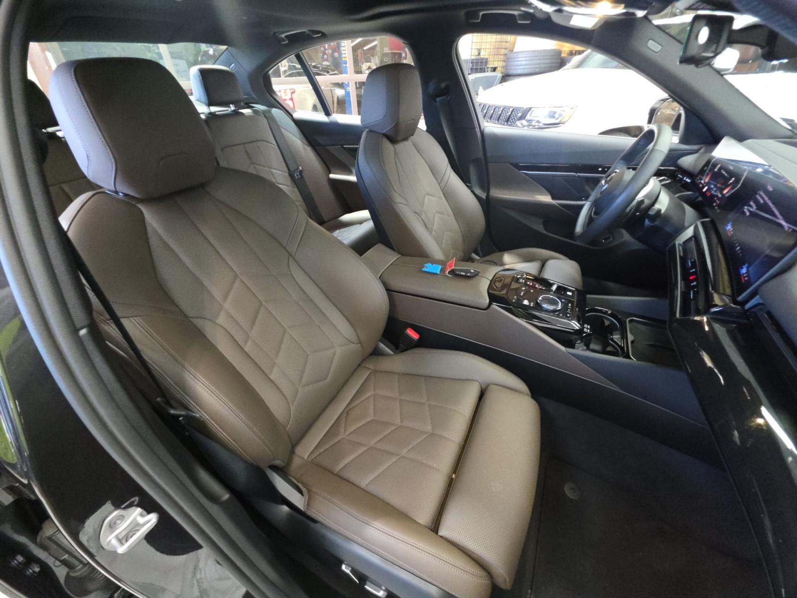 2026 BMW 5 Series 530i xDrive AWD