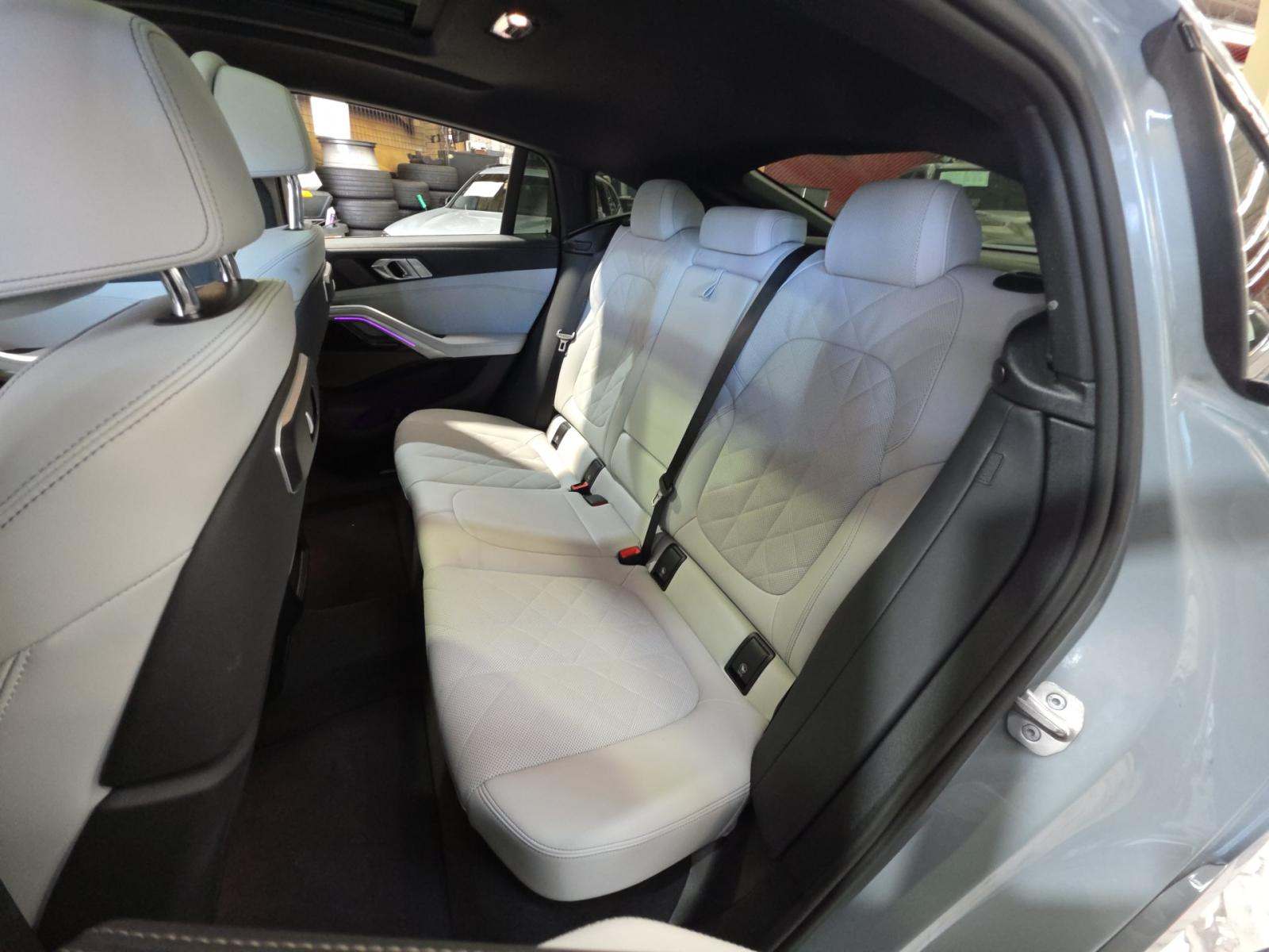 2026 BMW X6 xDrive40i AWD