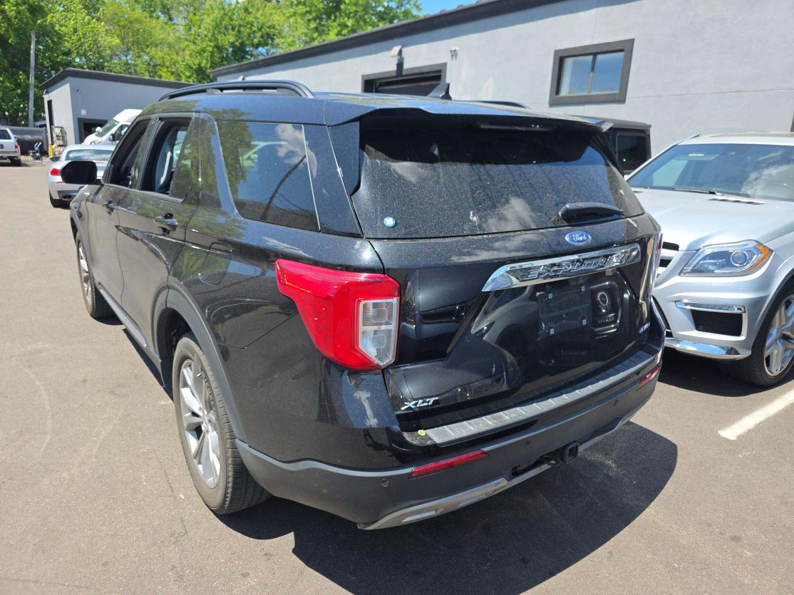 FORD EXPLORER - 2