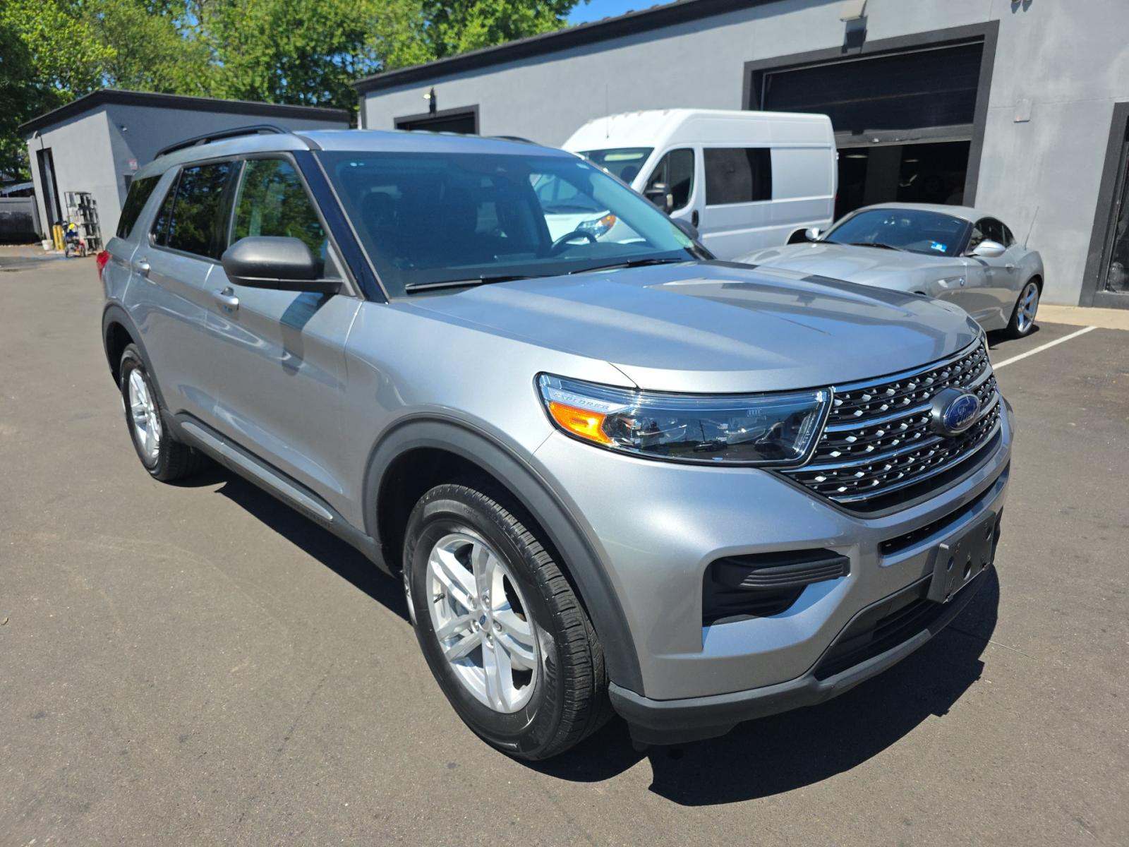 FORD EXPLORER - 4