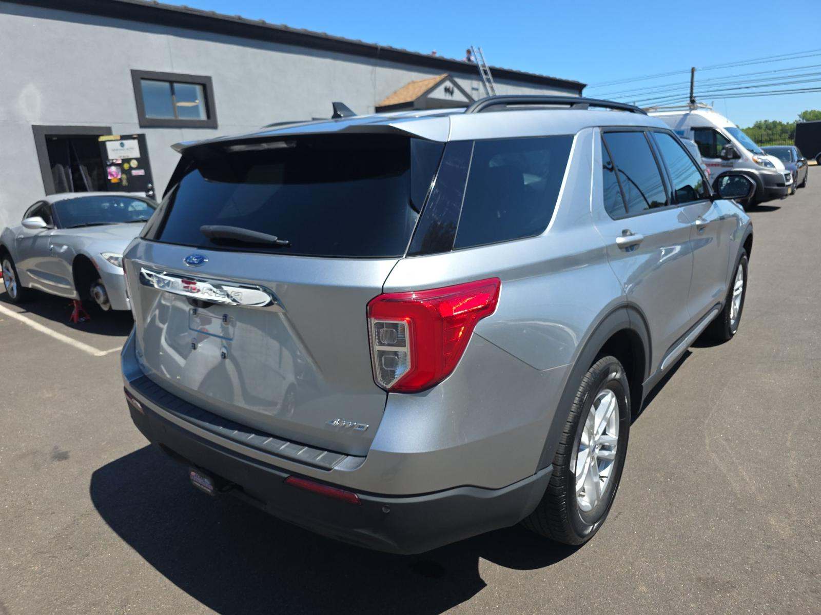 FORD EXPLORER - 3