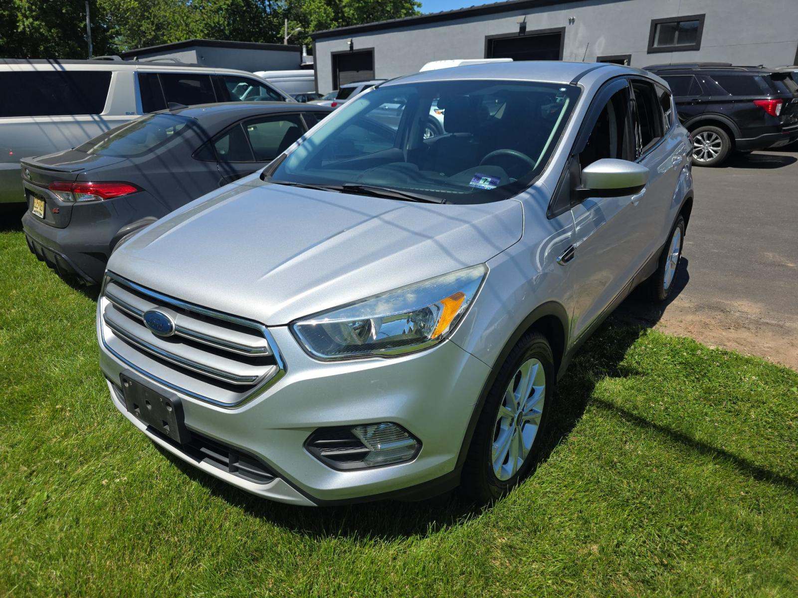 FORD ESCAPE - 1