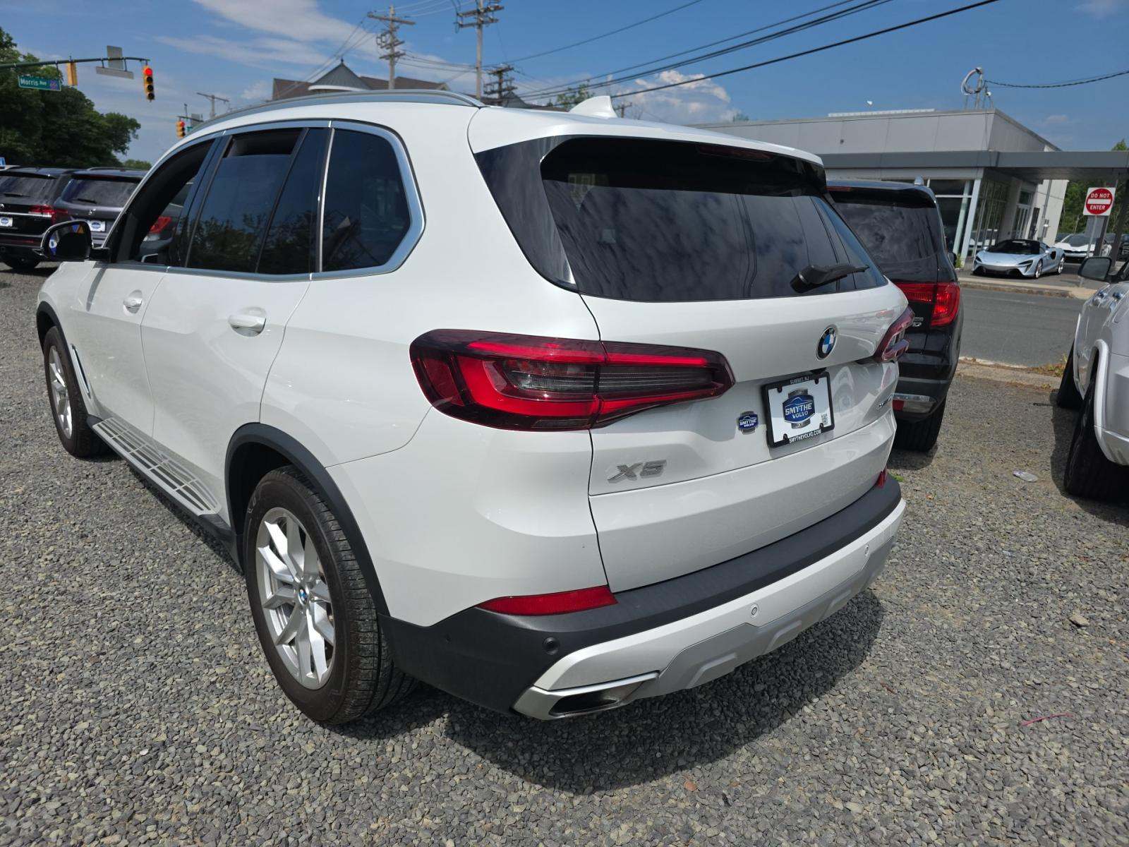 2022 BMW X5 xDrive40i AWD