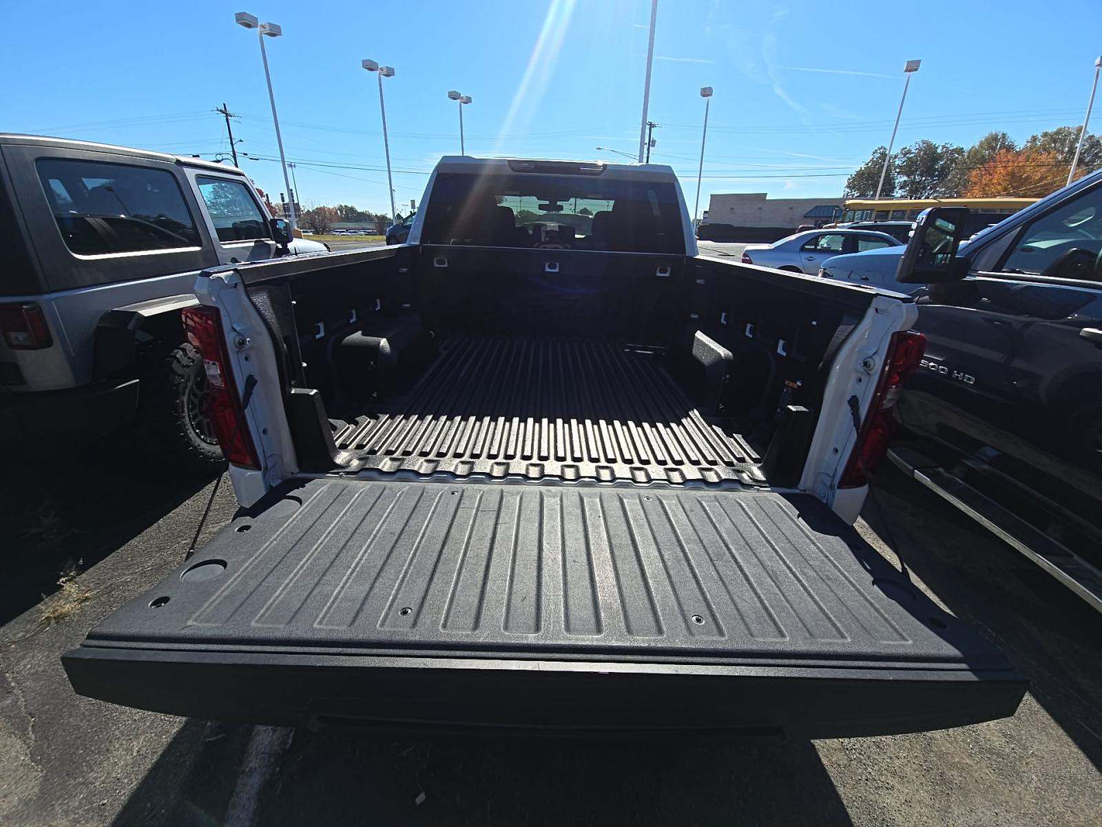 2021 Chevrolet Silverado 1500 Custom AWD