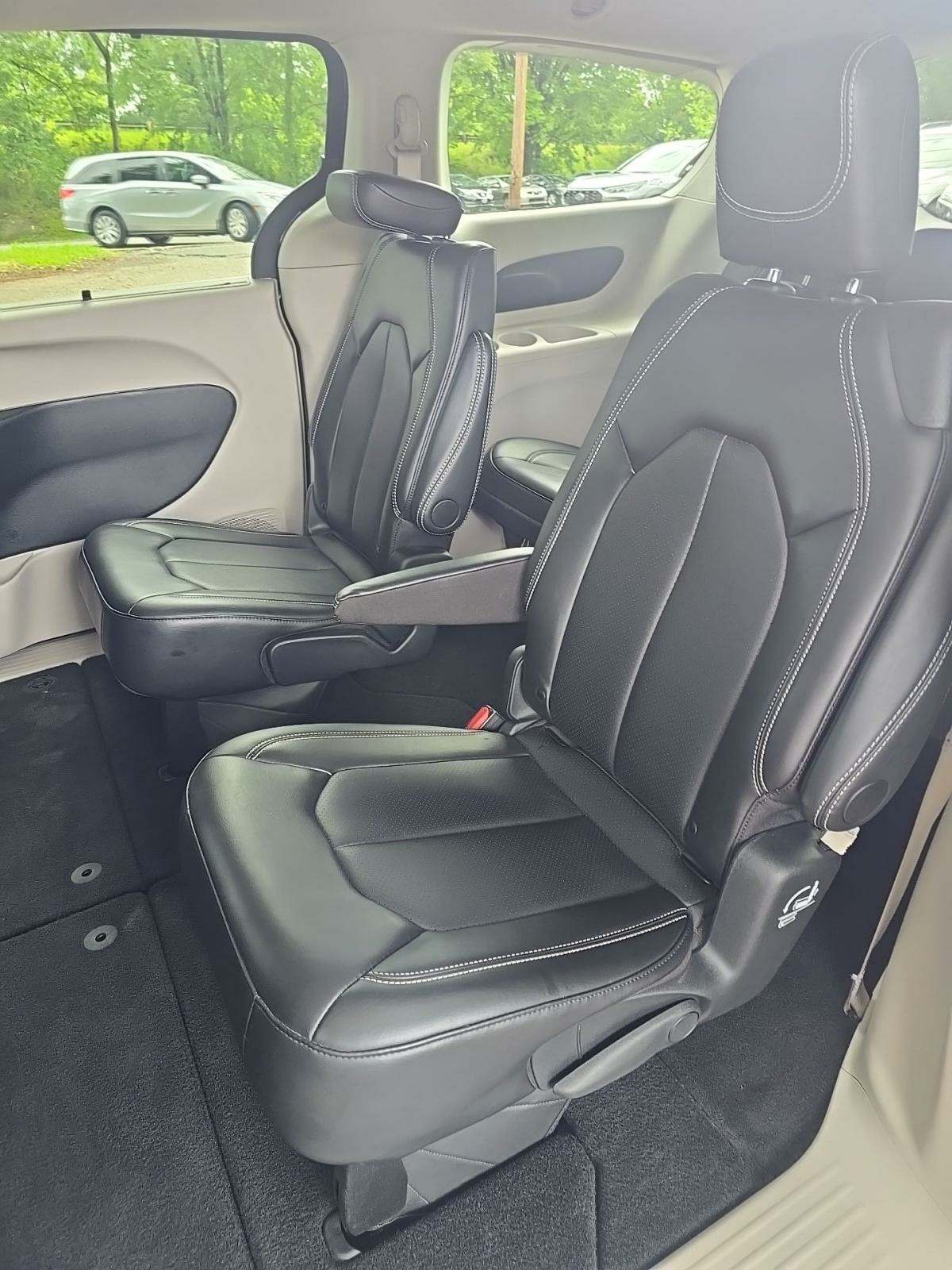 2024 Chrysler Pacifica Touring L FWD