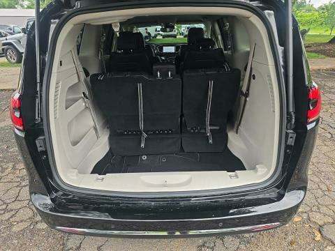 2024 Chrysler Pacifica Touring L FWD