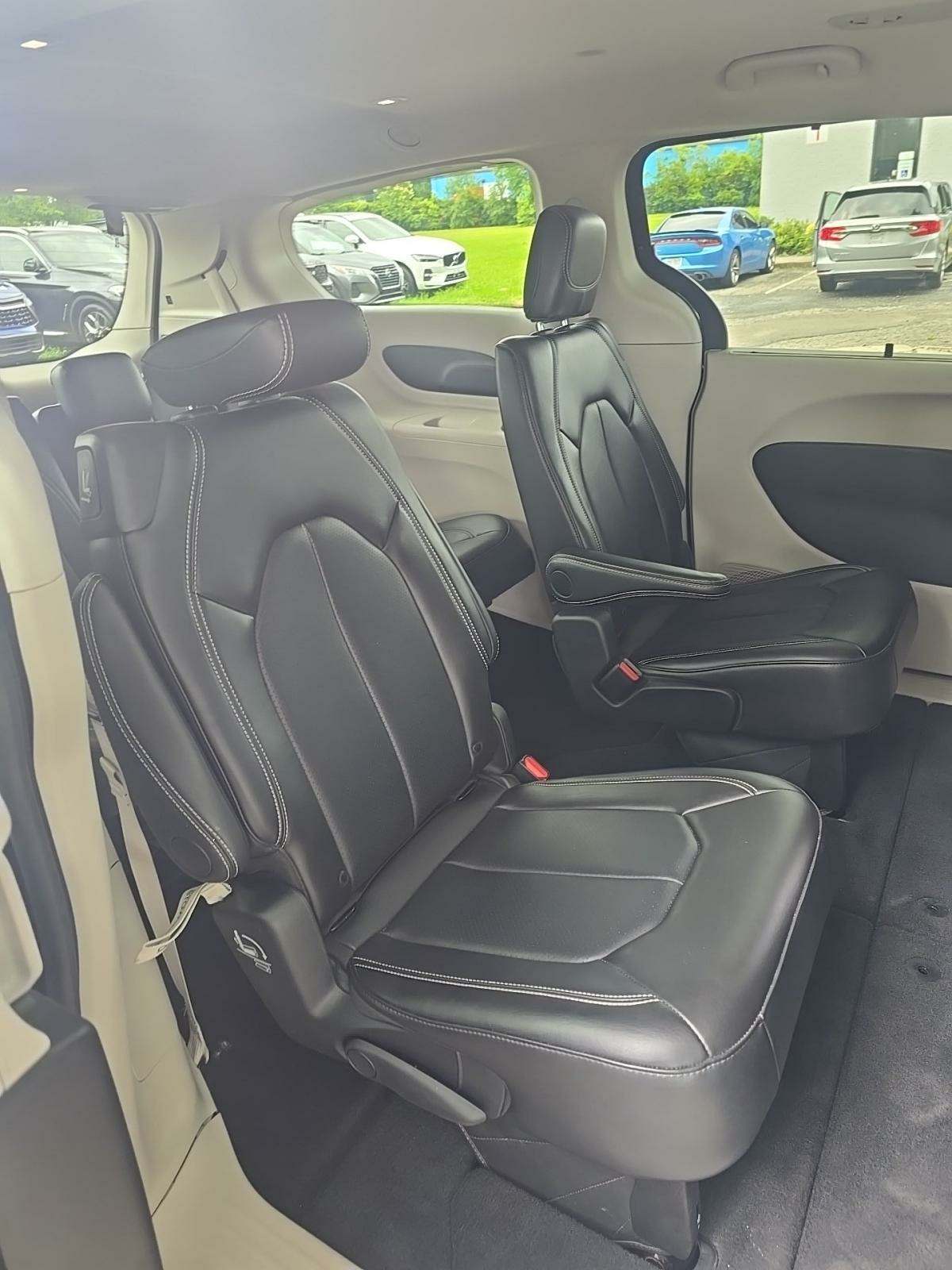 2024 Chrysler Pacifica Touring L FWD