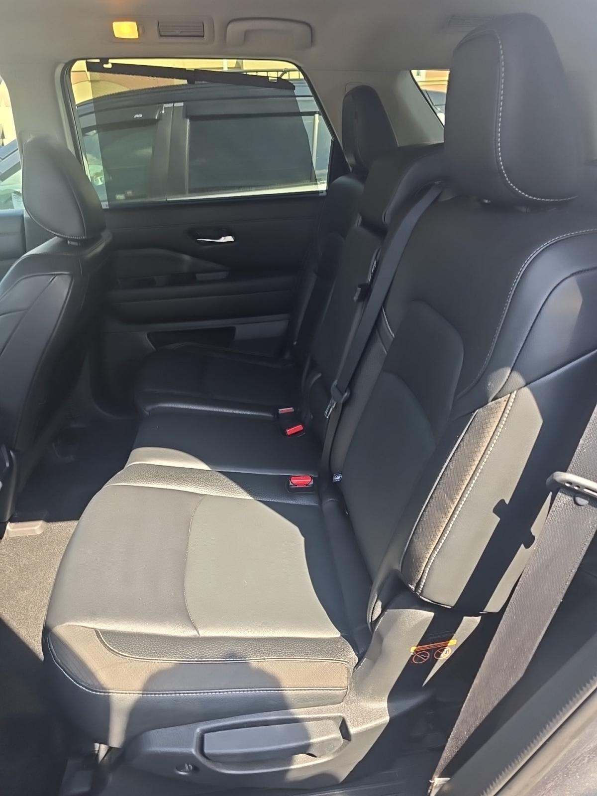 2022 Nissan Pathfinder SL AWD