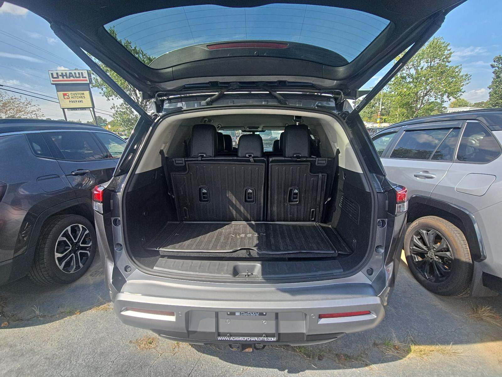 2022 Nissan Pathfinder SL AWD