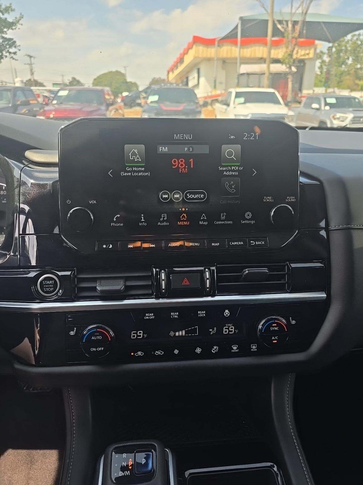 2022 Nissan Pathfinder SL AWD