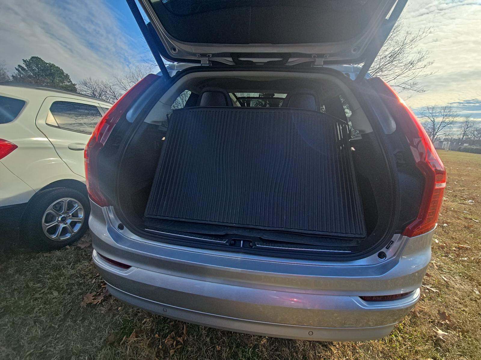 2022 Volvo XC90 T6 Momentum AWD