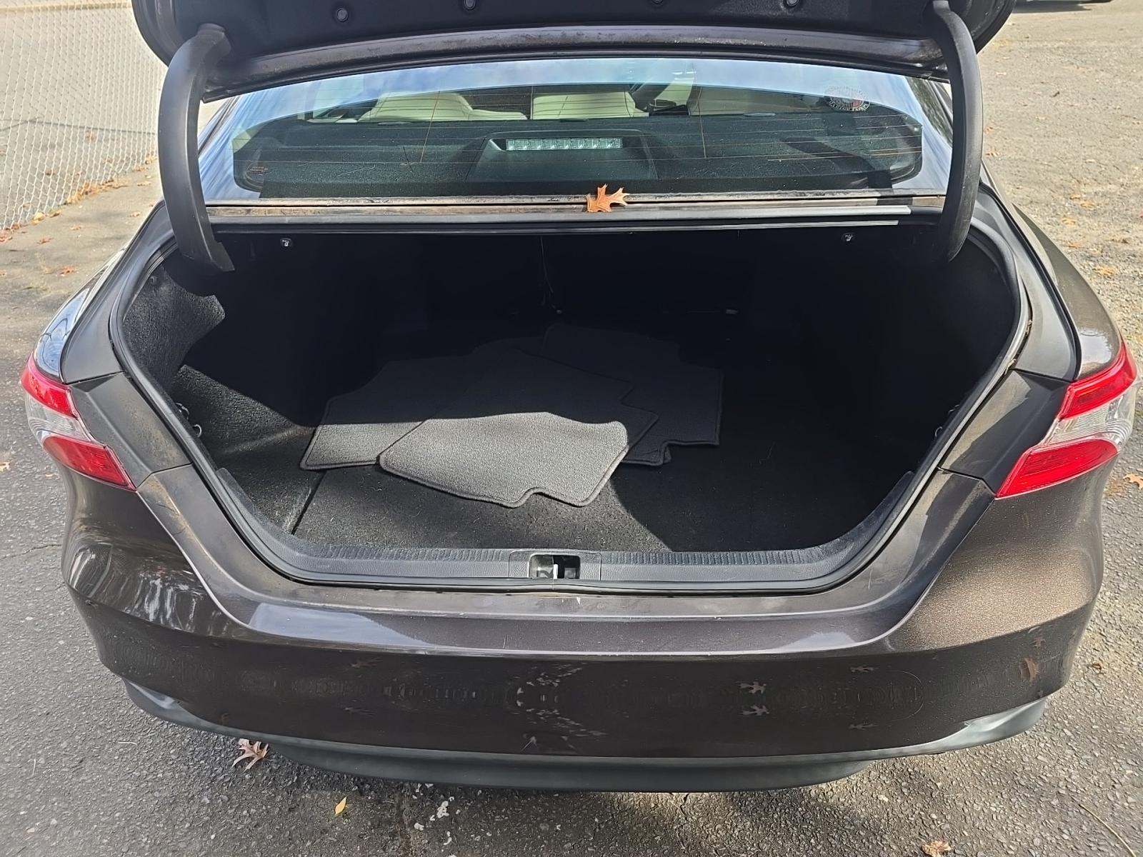 2018 Toyota Camry LE FWD