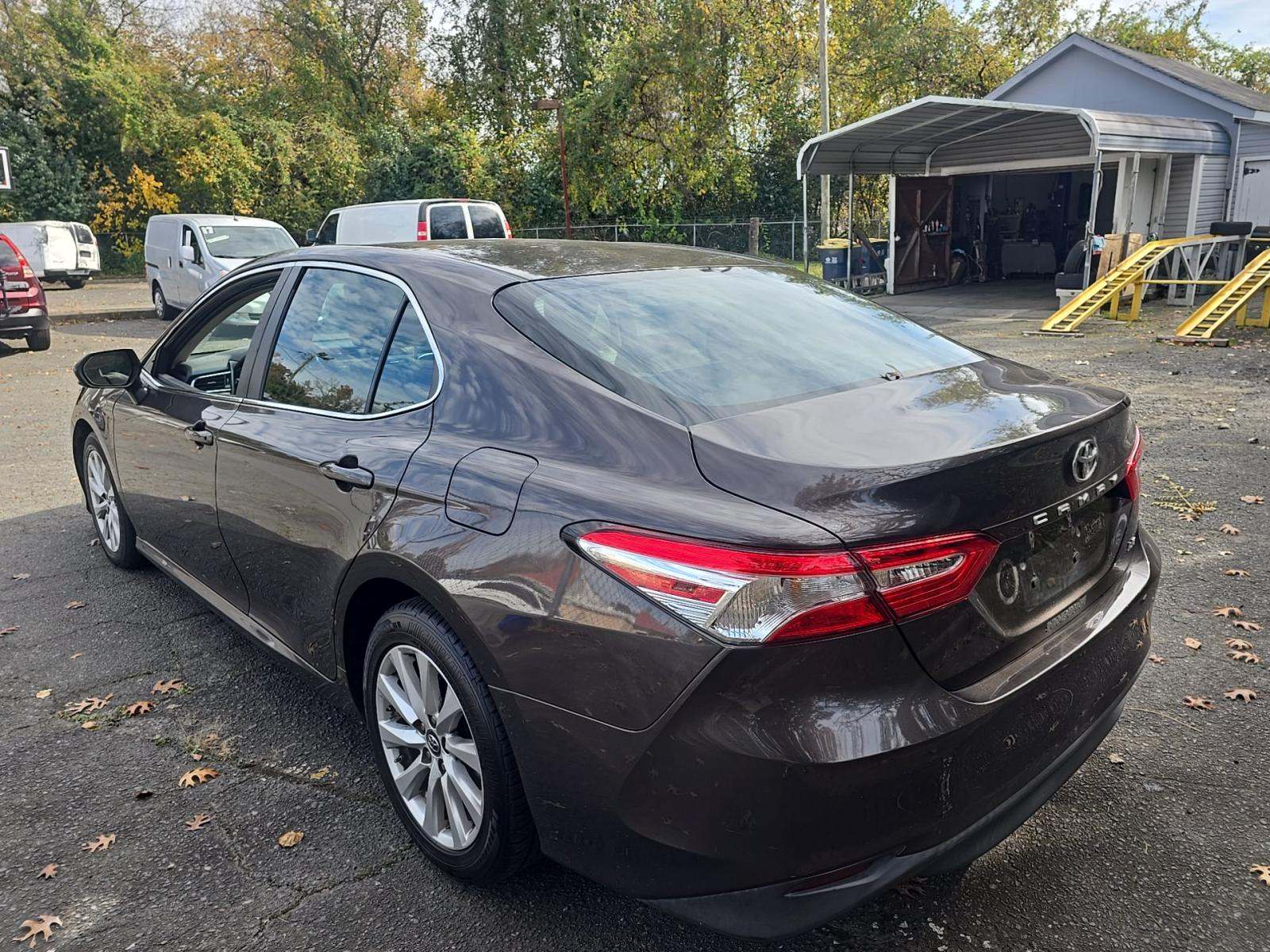2018 Toyota Camry LE FWD
